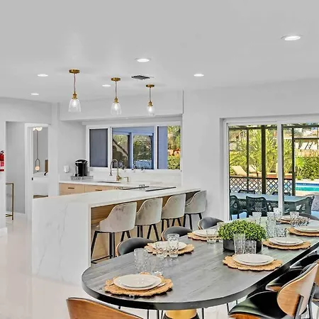 6Br Modern Villa In The Heart Of Hollywood
